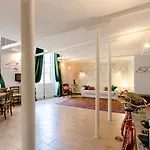 Joivy Superb Flat Near Christopher Columbus\' House