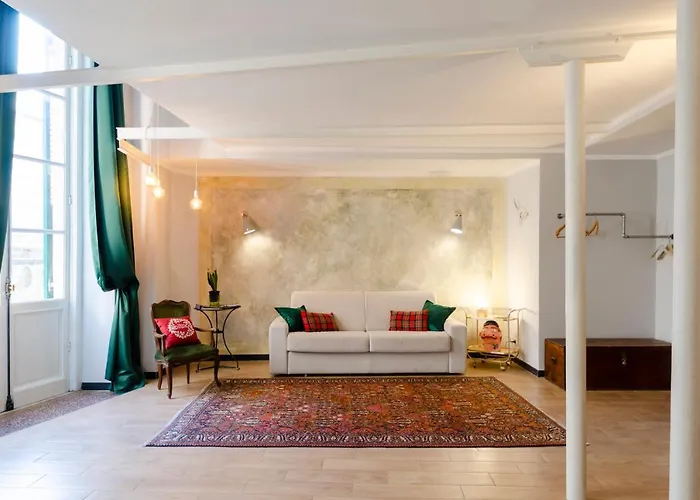 Joivy Superb Flat Near Christopher Columbus\' House
